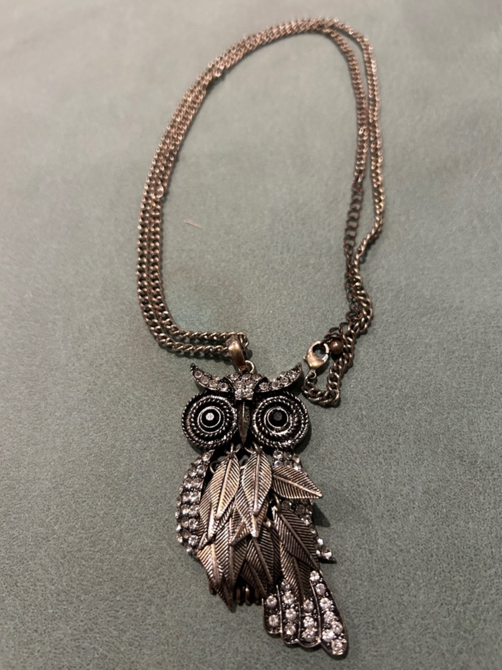 AERO 1987  Owl Feathers Pendant Necklace Silver Tone Crystal Rhinestone 30"